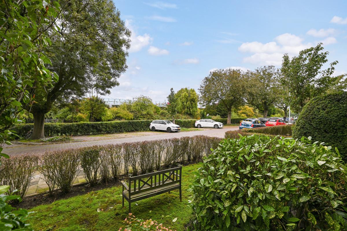 Nicolaas Beetslaan 100