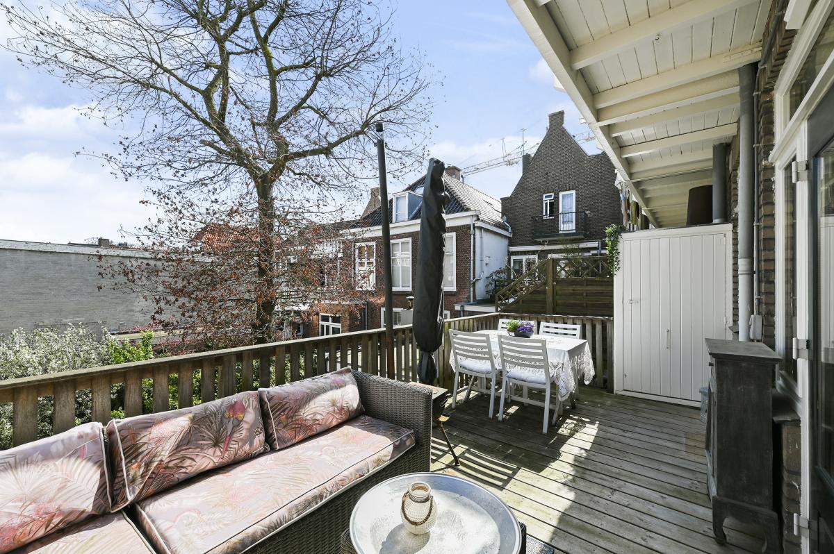 Van Schagenstraat 9A