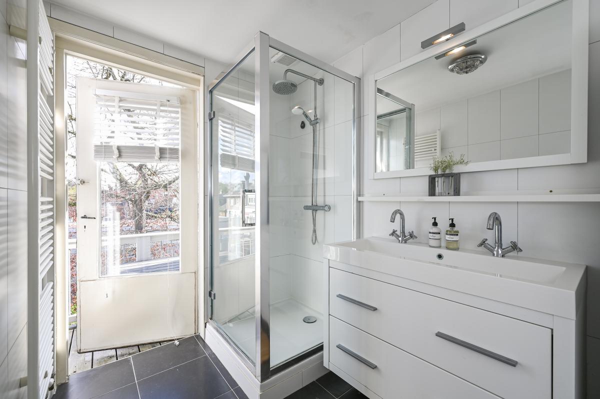 Van Schagenstraat 9A