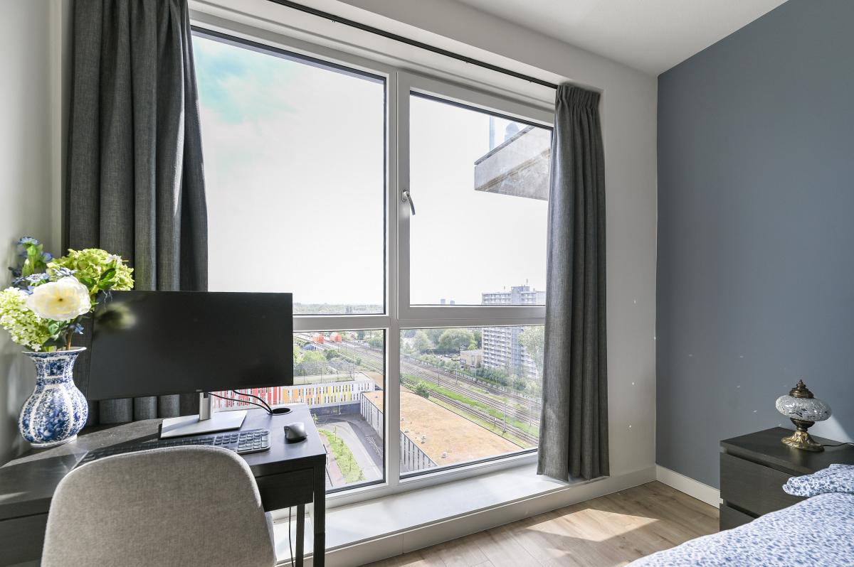 Waldorpstraat 1718