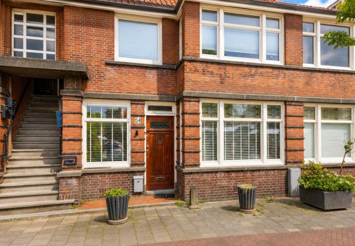 free-sector-houses for rent on van Sevenbergestraat 64