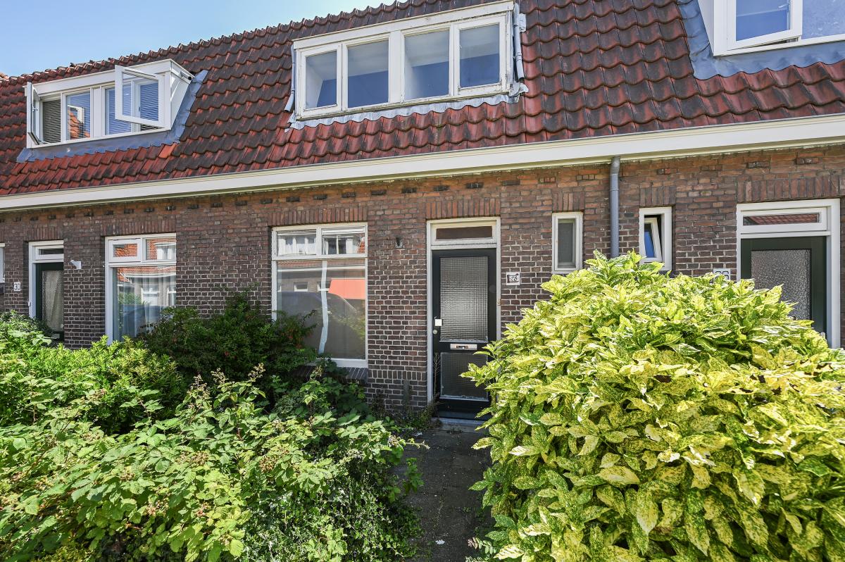 Emmastraat 28